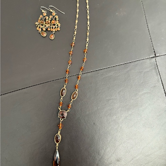 Liz Claiborne Jewelry - Liz Claiborne Amber and Gold Necklace Set